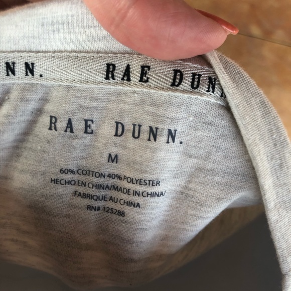 Rae Dunn "love you mom" short sleeve t-shirt sz M - Picture 6 of 7